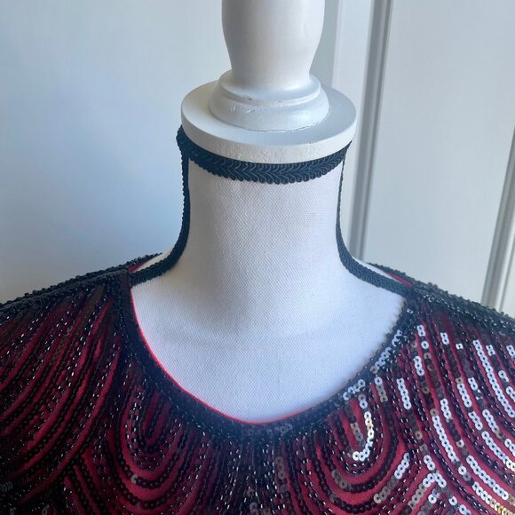 Fundaisy 1920s Flapper Sequin Dress with Fringe - Picture 7 of 10